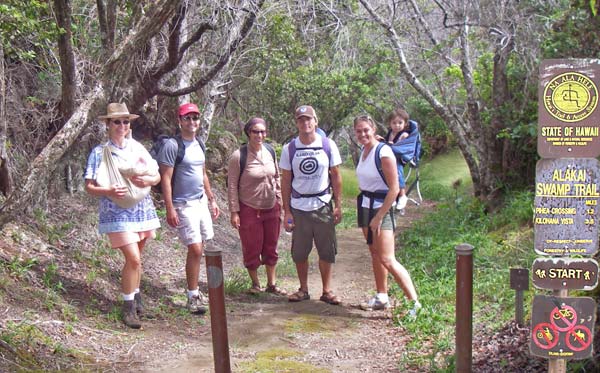 9m-alakai-trailhead-group.jpg