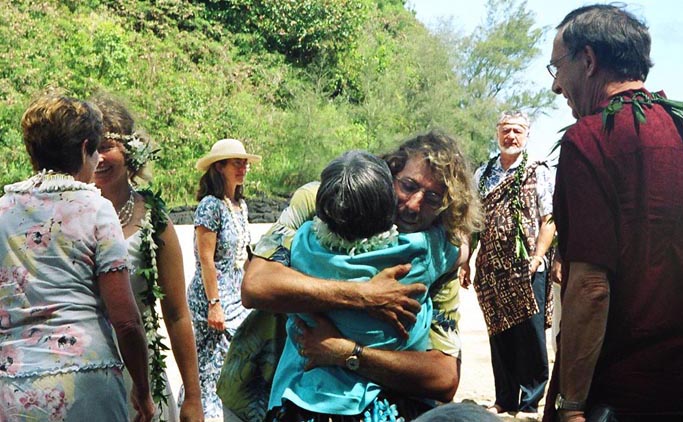Family_Hugs.jpg