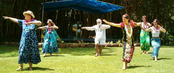ReceptionHula3-sm.jpg